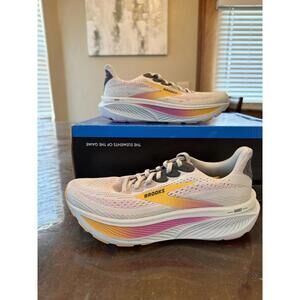 Brooks Ghost 17 Shoes Womens Sz 6 Oyster Apricot Pink Road Track Running Trainer